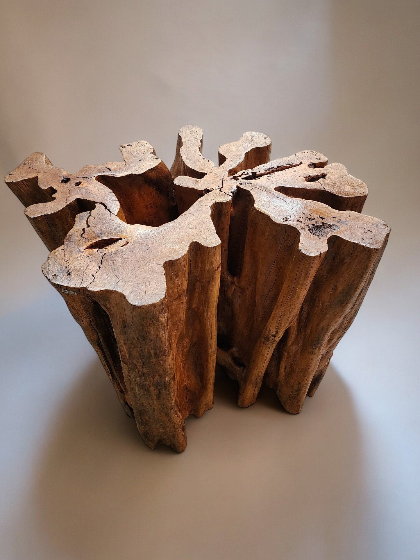 Base Rústica para Mesa de Jantar em Guaratã