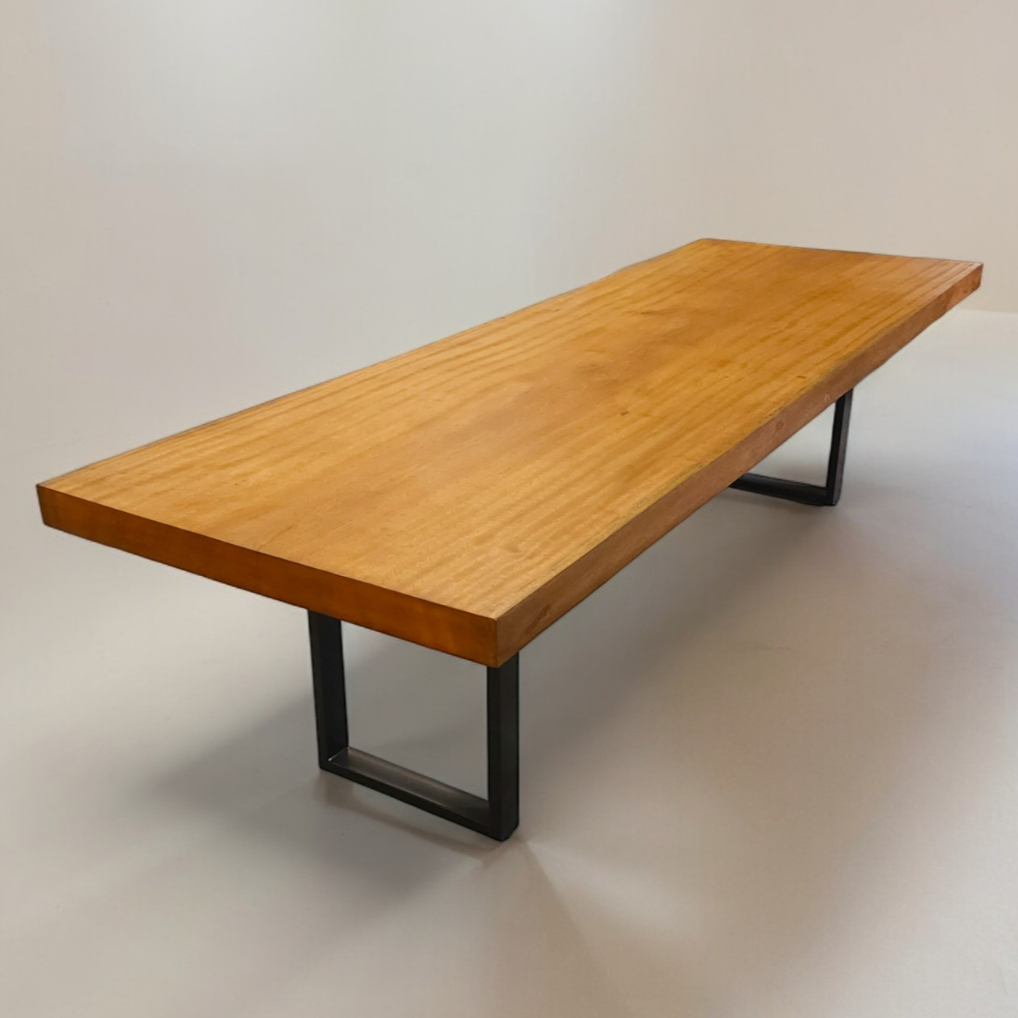 Mesa de Madeira Maciça