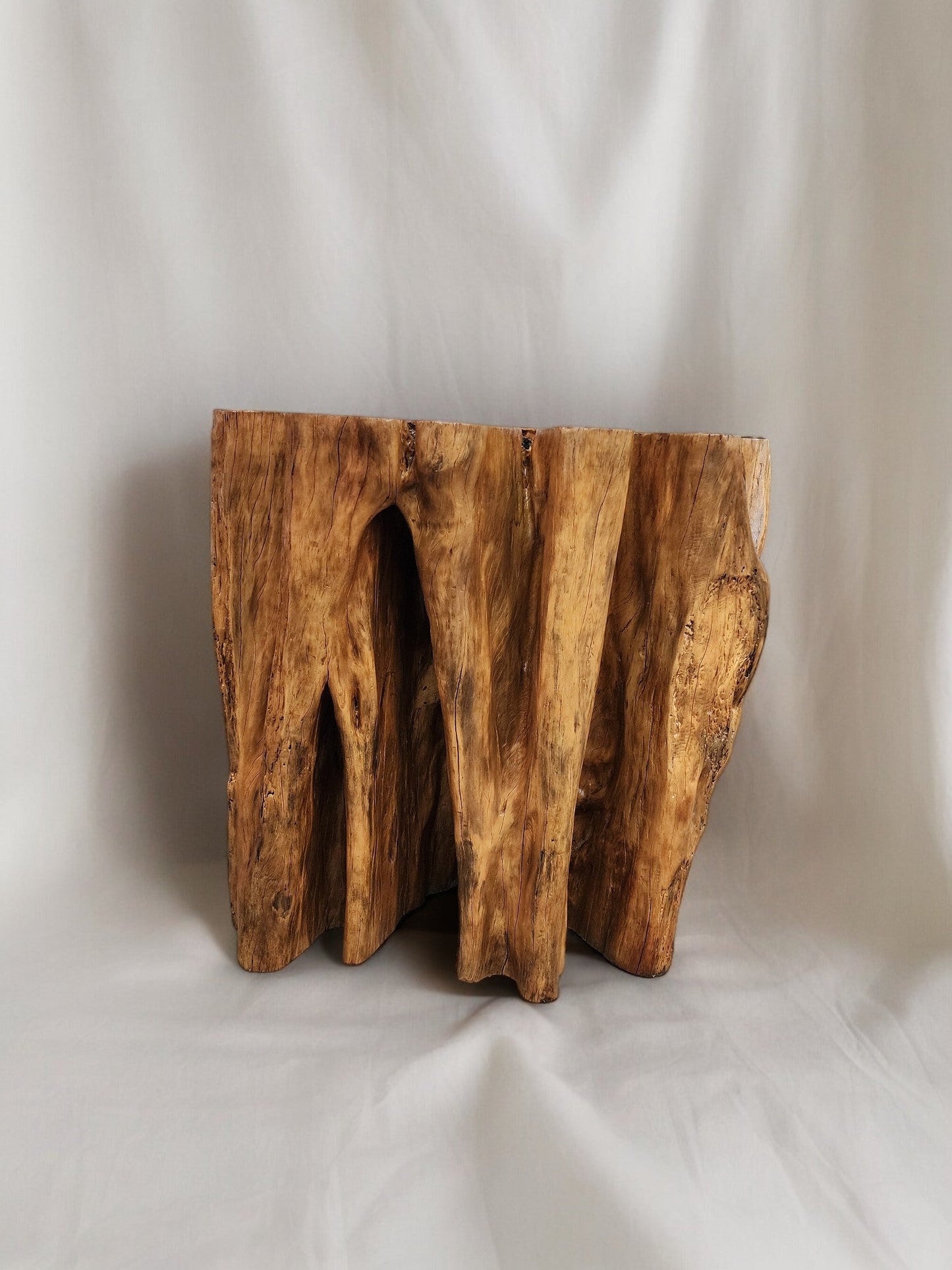 Base Rústica para Mesa de Jantar em Guaratã