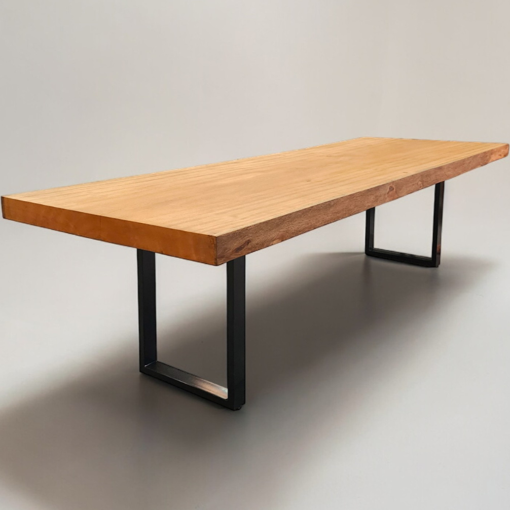 Mesa de Madeira Maciça